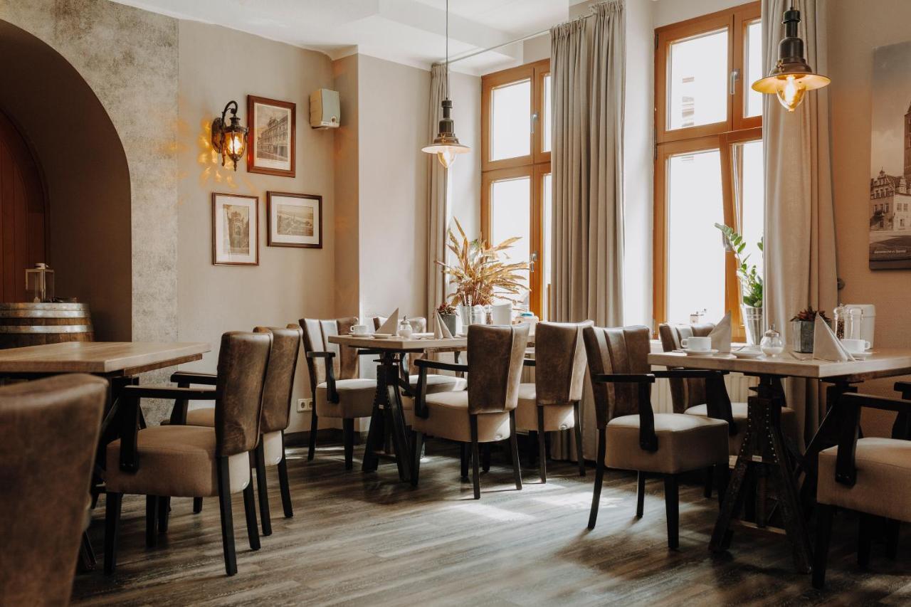 Hotel Schwarzer Adler Stendal Luaran gambar